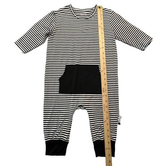 Moon + Beck Bamboo Viscose Striped Romper 4T Black White Pocket Snap Closure NWT - Picture 7 of 9